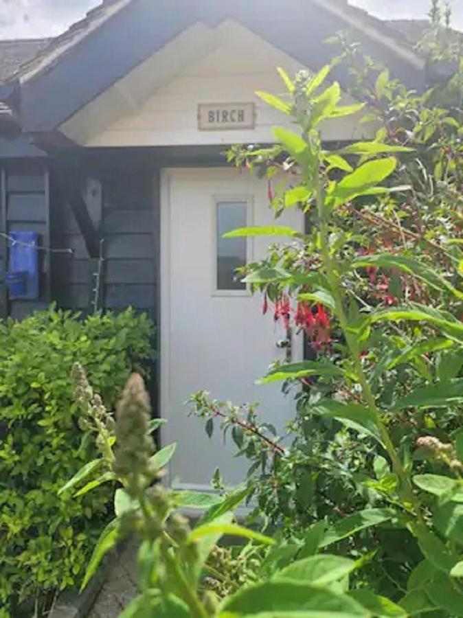 Birch Cottage With Private Wood Fire Hot Tub Harrietsham Bagian luar foto